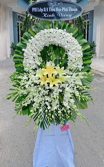 vòng hoa đám tang